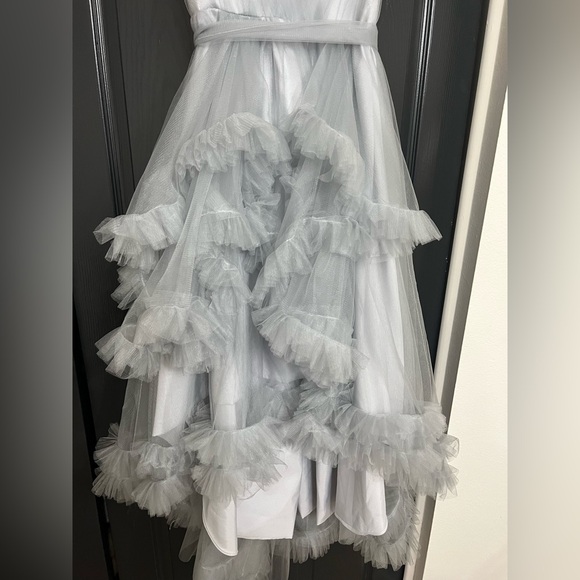 Girls Formal Ballgown/Flower girl dress - Picture 3 of 4